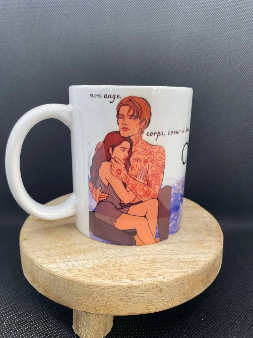 ☕ Mug en Céramique – Captive 🖤📖